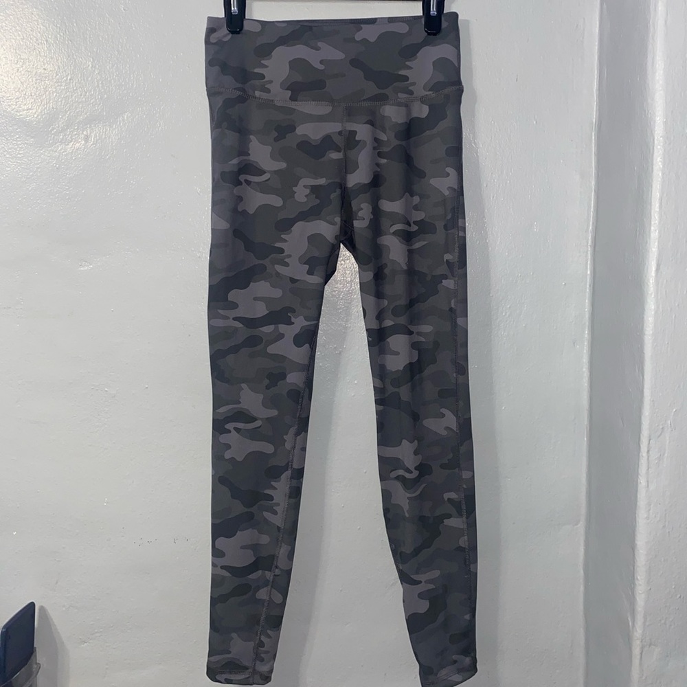 Danskin Camo Leggings